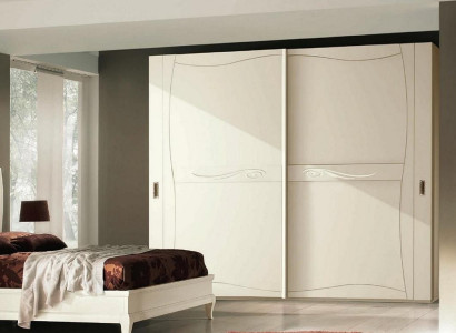 Luxus Kleiderschrank mit Schiebetüren Schlafzimmer Schrank Schränke Holz Design